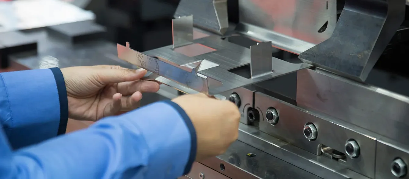 Compressed Air Applications in Fiber Laser (2) Compressed Air Applications in Fiber Laser